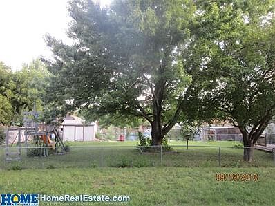 4th image of 5901 Queens Dr