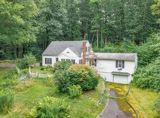 161 Turkey Hill Rd, Belchertown, MA 01007