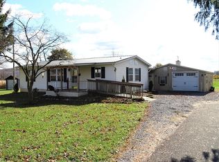 81 Black Horse Rd, Reinholds, PA 17569