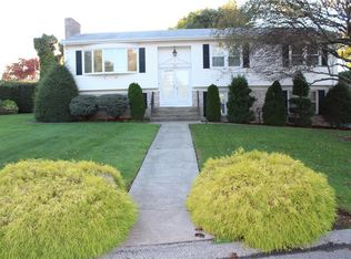 29 Ferncrest Dr, Johnston, RI 02919