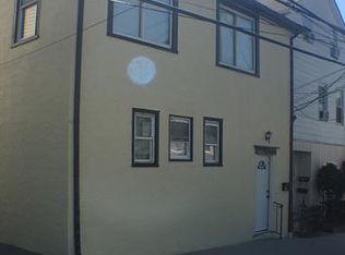 17 5th St, New Rochelle, NY 10801