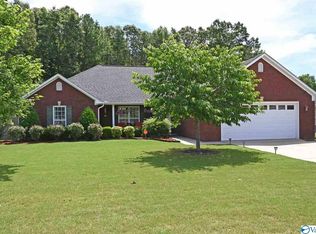 902 Anna Cir SW, Hartselle, AL 35640