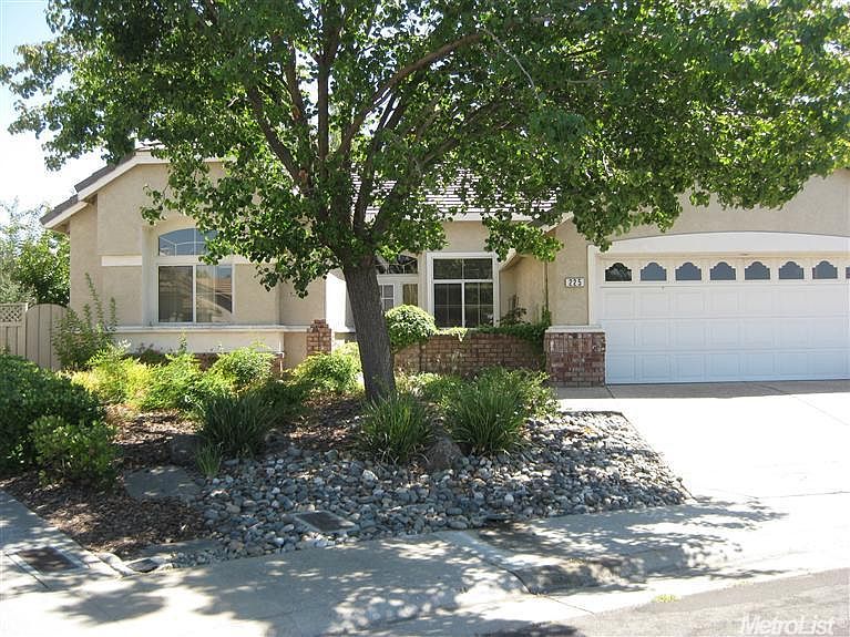 1st image of 225 Stamos Ct