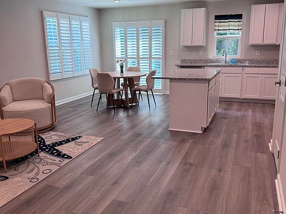 4th image of 269 Christiana Ln. #F