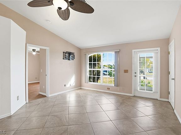 5th image of 3020 SW 5th Ave