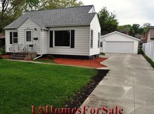 1510 Oakland Rd NE, Cedar Rapids, IA 52402
