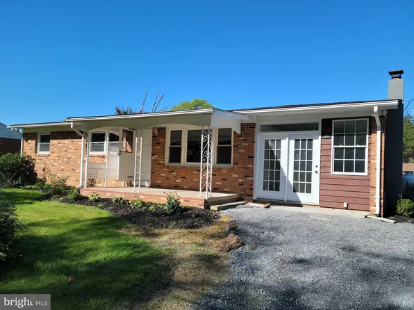 99 Gardener Ln, Front Royal, VA 22630
