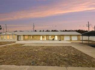 12100 Hedge Lane Ter, Olathe, KS 66061