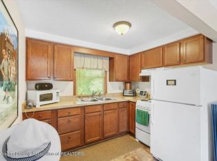 9215 Windsor Hwy #B, Dimondale, MI 48821
