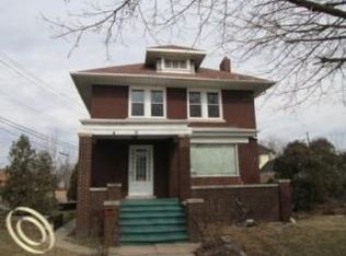 42 W Henry St, River Rouge, MI 48218