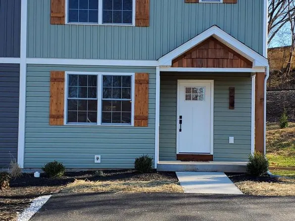 709 Crosby Rd, Front Royal, VA 22630