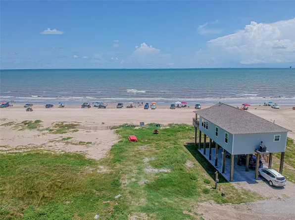 1891 Atlantis Ln, Crystal Beach, TX 77650