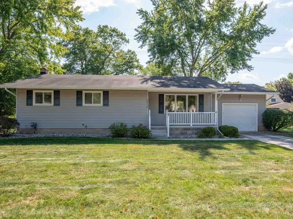 2615 Saint Marys Dr, Midland, MI 48640