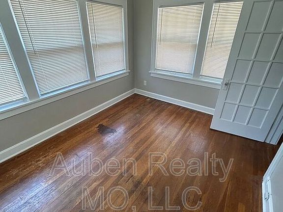 5th image of 5426 Harrison St #2F