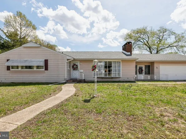 212 W Pleasant St, Hammonton, NJ 08037