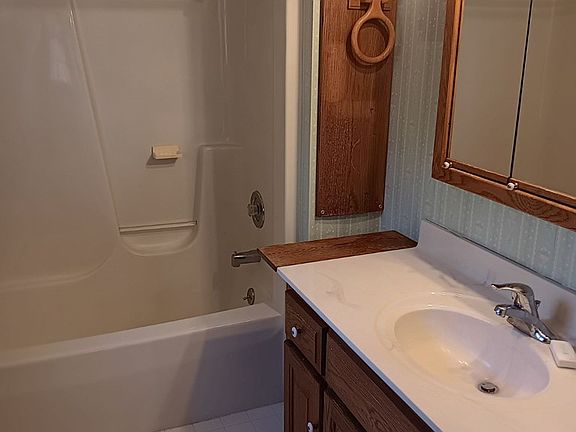 5th image of 418 Jump St