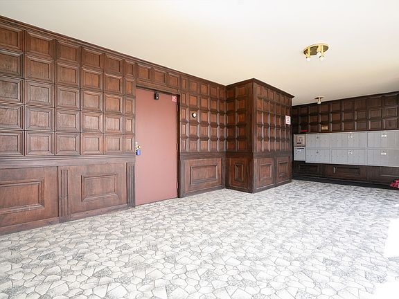 5th image of 1247 S Harlem Ave APT 208