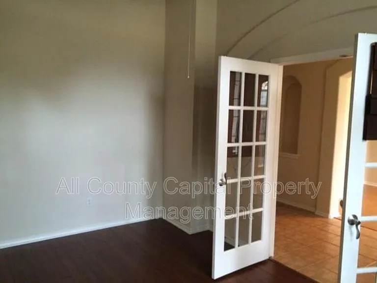 401 Warm Moon Cv #401 — Photo 11