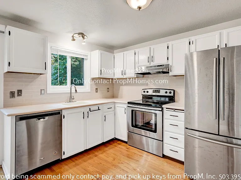 29490 SW Courtside Dr #15 — Photo 8