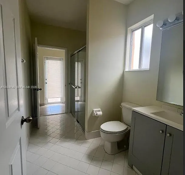1423 NE 40th Rd — Photo 13