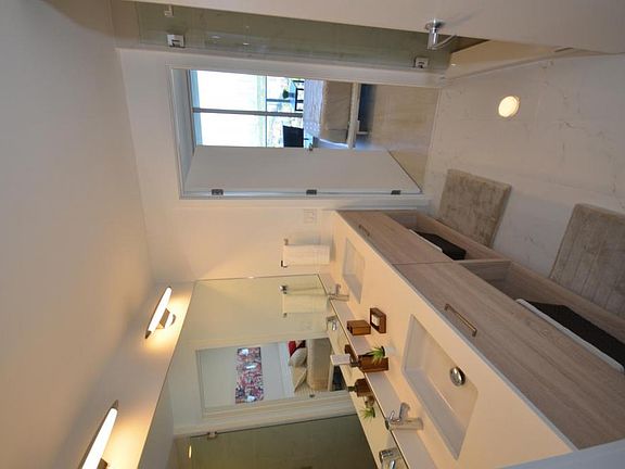 3rd image of 16385 Biscayne Blvd Unit 2820
