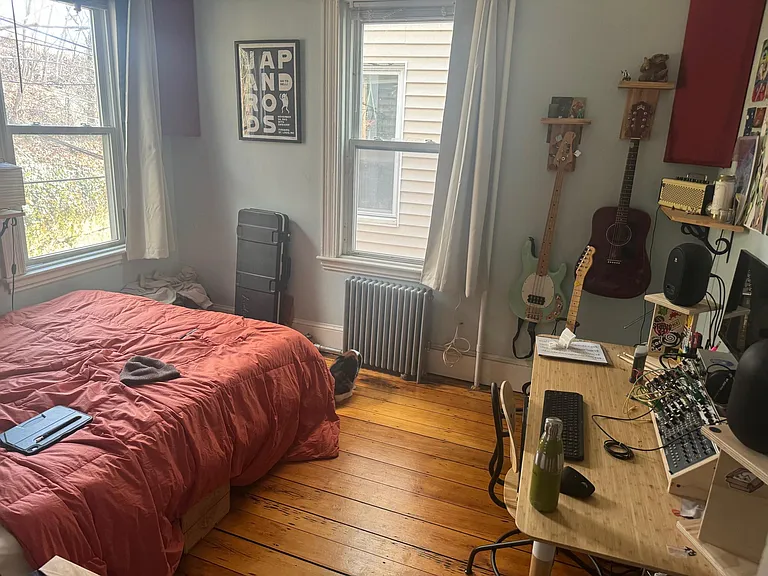 398 Centre St #3 — Photo 6
