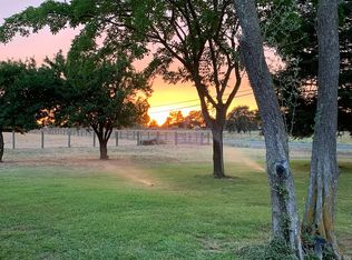 13098 E Collier Rd, Acampo, CA 95220