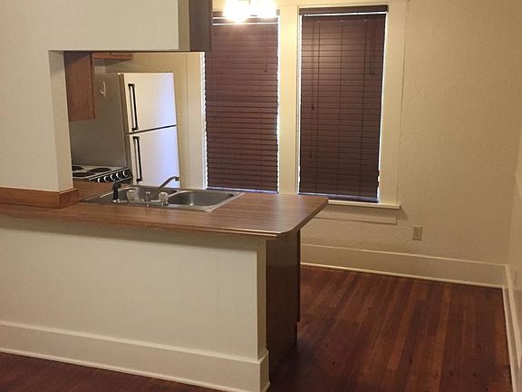 3rd image of 626 E Symmes St APT 1