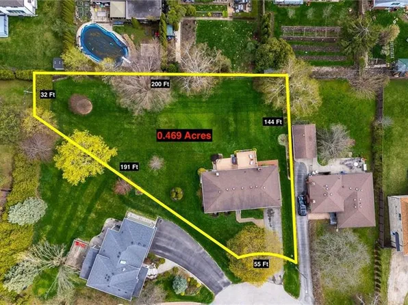 2030 Vickery Dr, Oakville, ON L6L 2J1