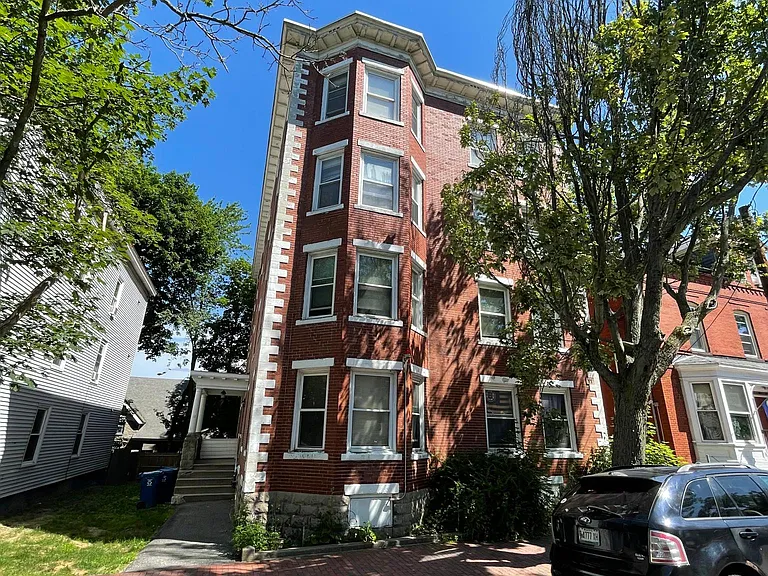 11 Grant St #10 — Photo 12