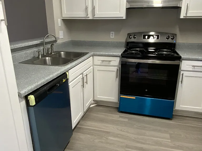 Greenbriar Apartments — Photo 3