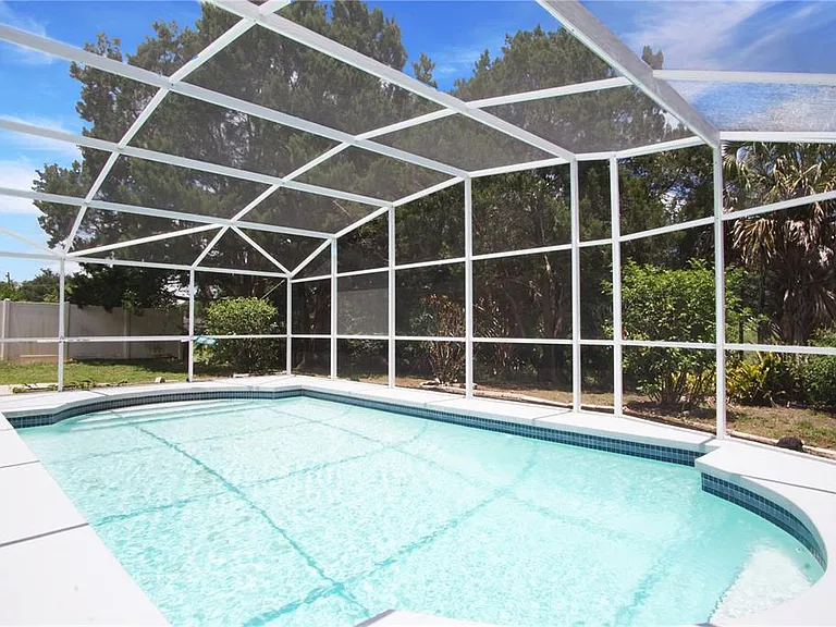 928 Loma Bonita Dr — Photo 14