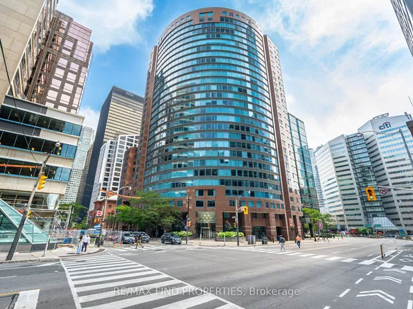 33 University Ave #1203, Toronto, ON M5J 2S7