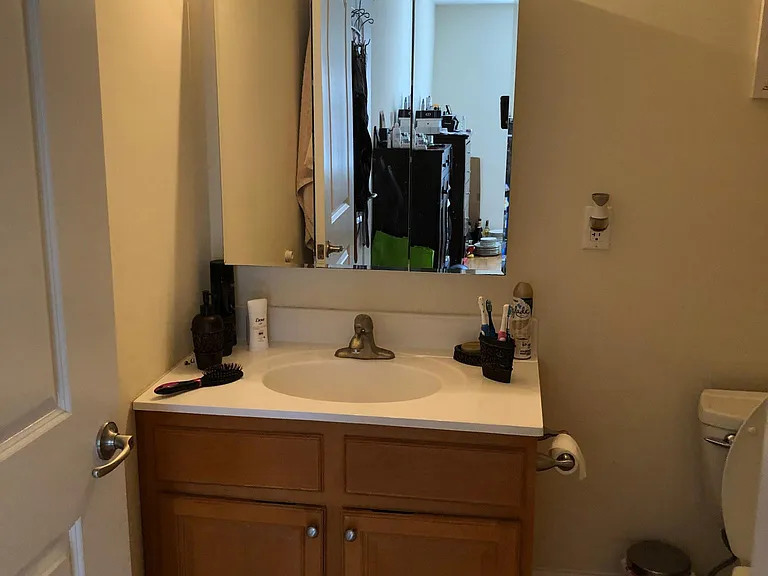 55 68th St #2F — Photo 32