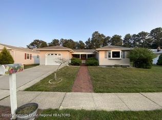 53 Santiago Ct, Toms River, NJ 08757