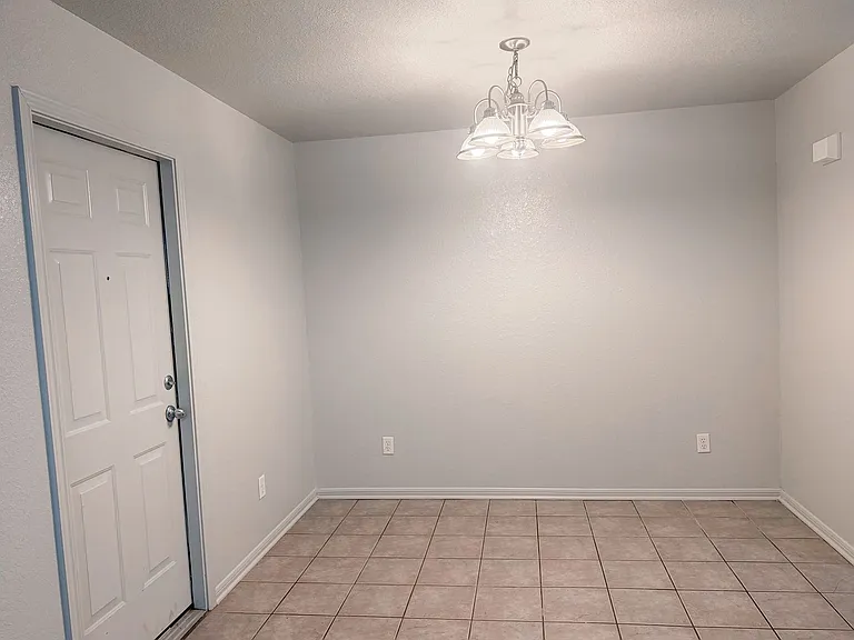 4705 John David Dr — Photo 6