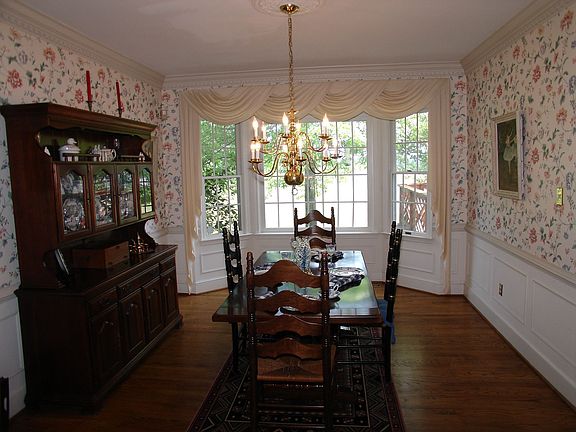 Banquet Sized Dining Room