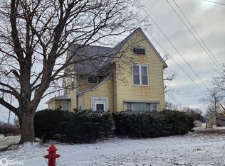 327 N Shuffleton St, Sigourney, IA