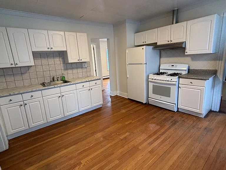 2395 Main St #1 — Photo 5