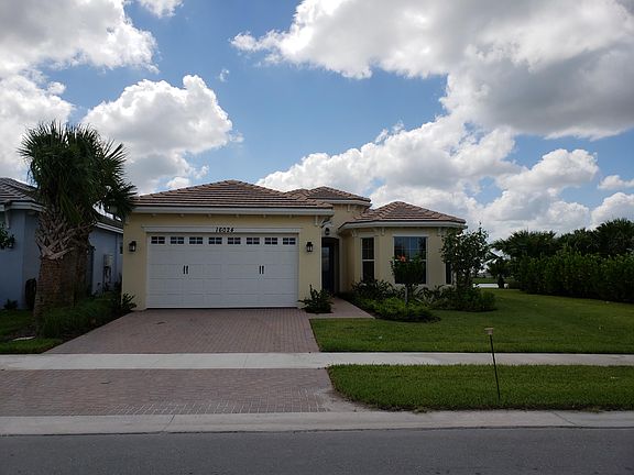 2nd image of 16024 Whipperpool Cir