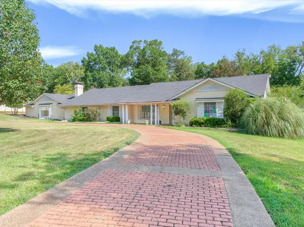 522 W High St, Grand Saline, TX 75140