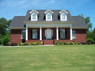 224 Meadow Ln, Russellville, AL 35653