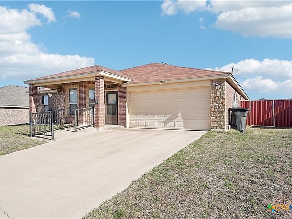 2nd image of 2801 Hector Dr