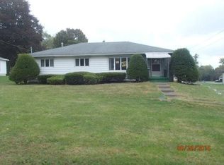 8 Holiday Dr, Whitesboro, NY 13492