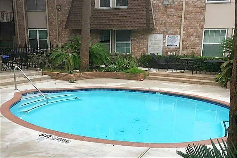 5550 N Braeswood Blvd #136 — Photo 16