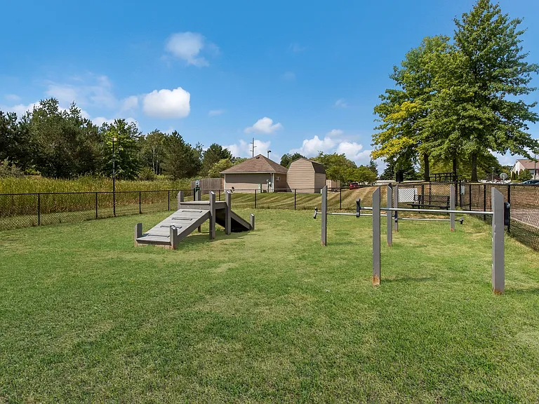 The Landings on East Hill — Photo 8