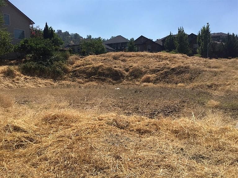 2nd image of 4563 Hathaway Dr