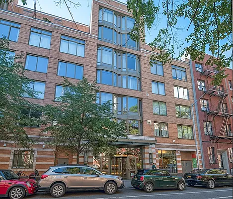 Rented by Cushman & Wakefield (Management) | media 10