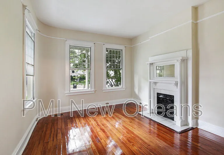 810 Pine St — Photo 2