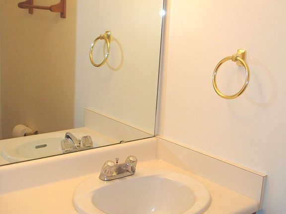 2nd image of 1537 Woodard St APT A